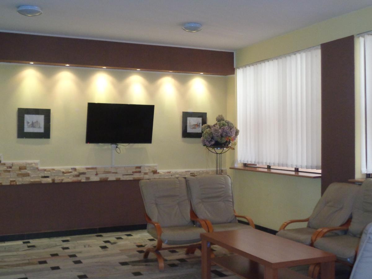 Ow Inter Piast Kalbornia - Z Wlasna Plaza Z Kapieliskiem I Przystania Dąbrówno Extérieur photo